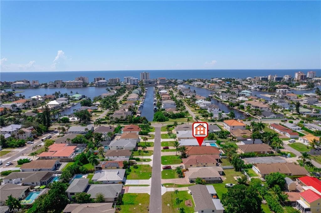 515 99th Ave N, Naples, FL 34108-48