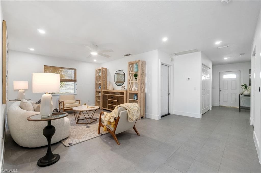 626 97th Ave N, Naples, FL 34108-11