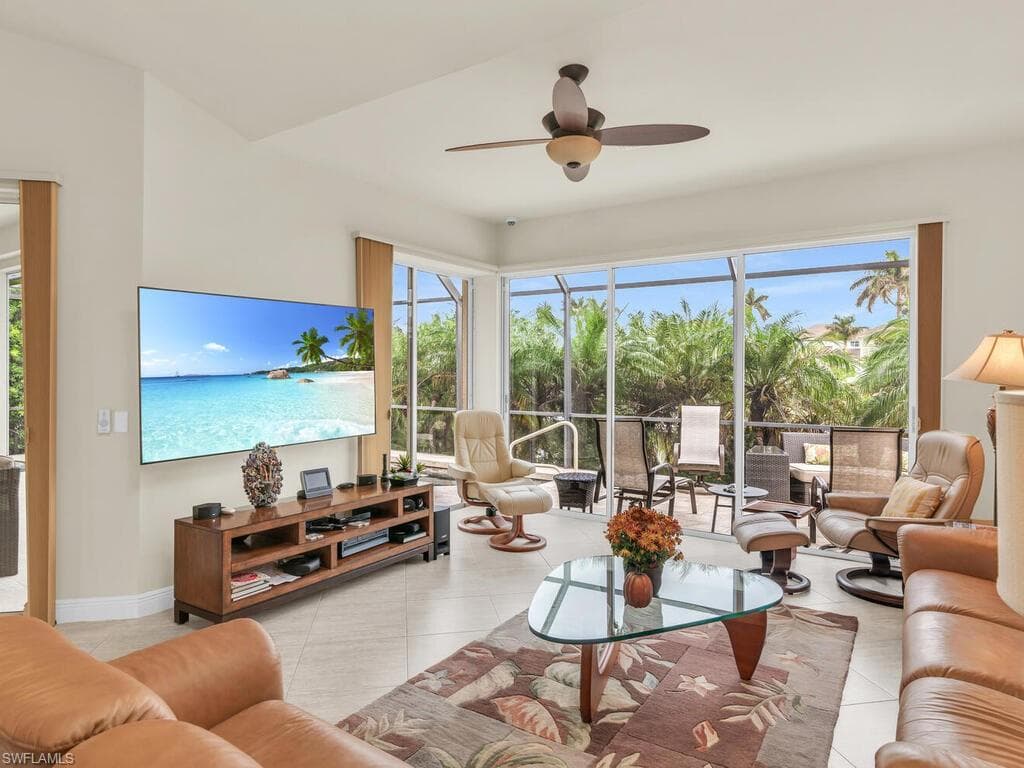 680 Thrush Ct, Marco Island, FL 34145-10
