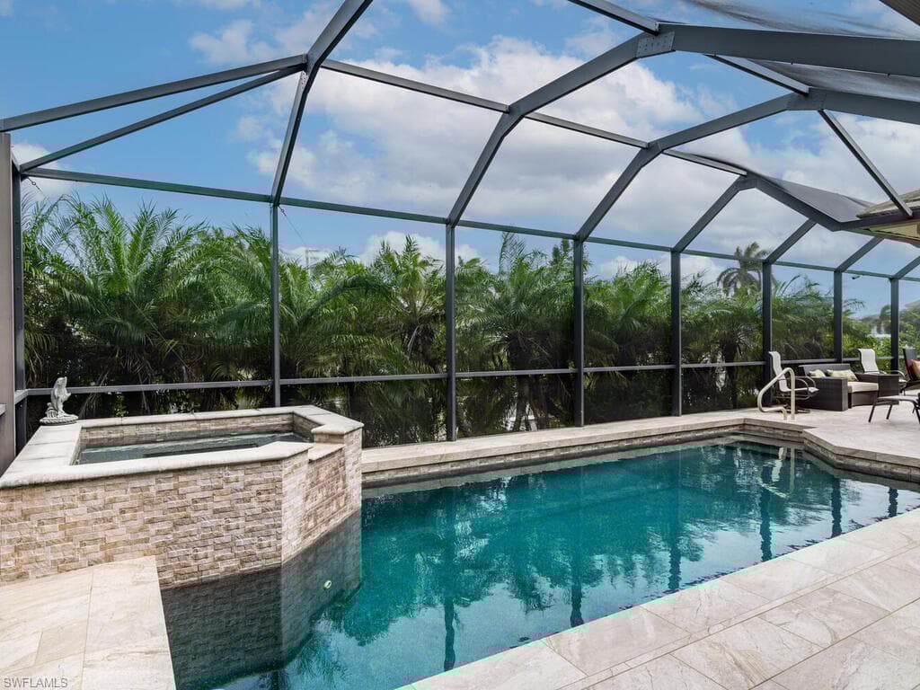 680 Thrush Ct, Marco Island, FL 34145-20