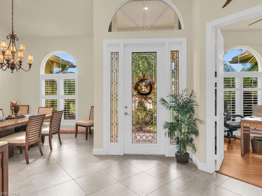 680 Thrush Ct, Marco Island, FL 34145-3