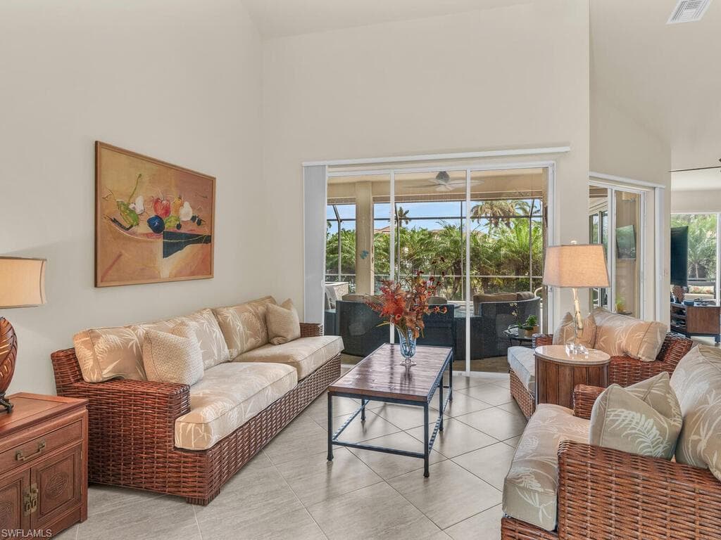 680 Thrush Ct, Marco Island, FL 34145-4