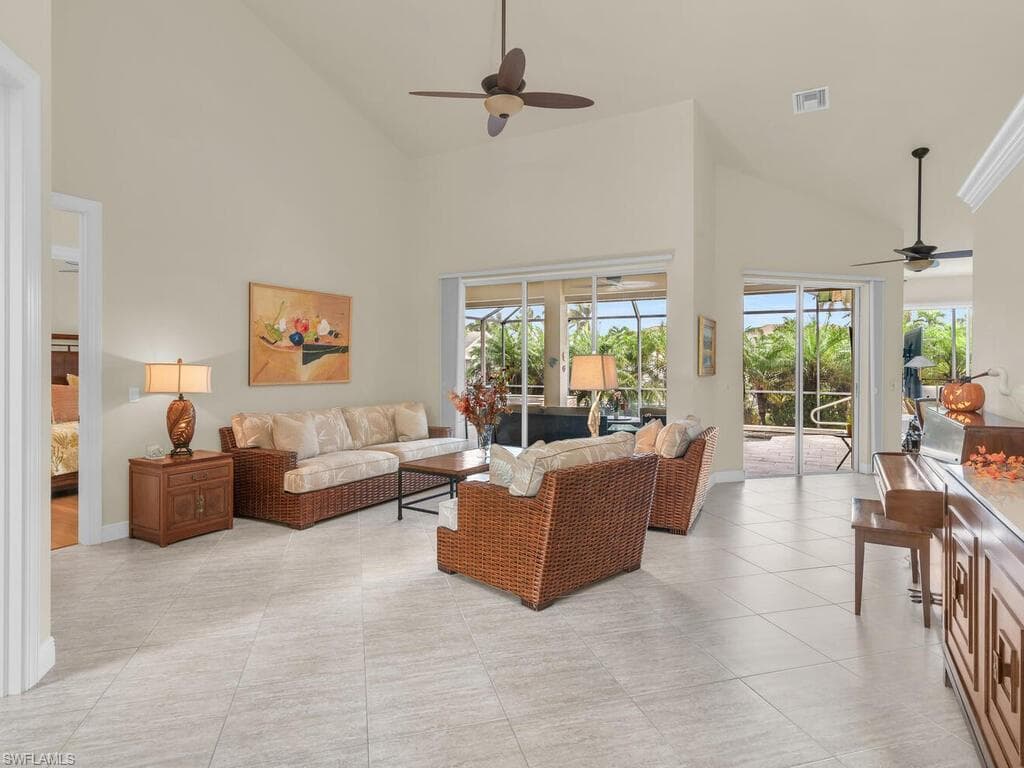 680 Thrush Ct, Marco Island, FL 34145-5