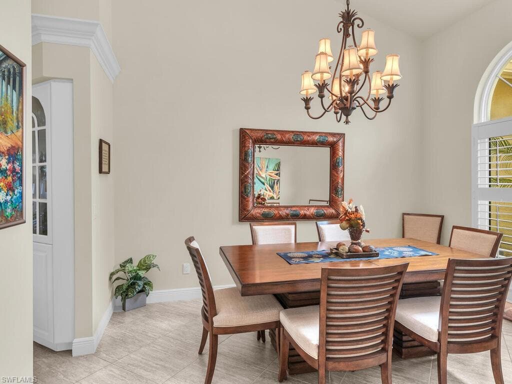 680 Thrush Ct, Marco Island, FL 34145-6