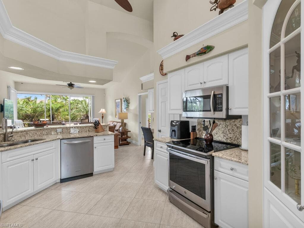 680 Thrush Ct, Marco Island, FL 34145-7