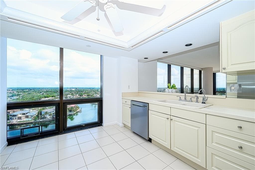 4751 Gulf Shore Blvd N 1805, Naples, FL 34103-8