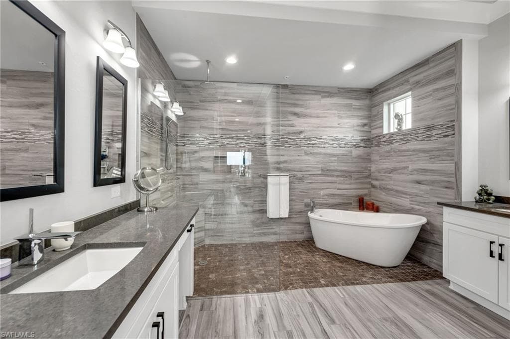 21460 Strada Nuova Cir B315, Estero, FL 33928-18