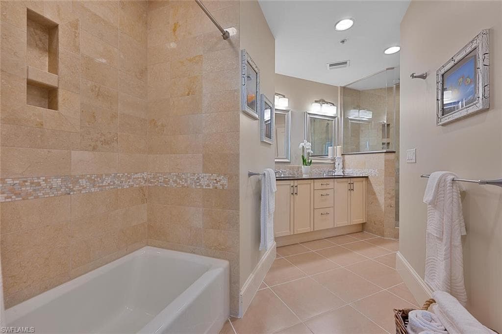 9123 Strada Pl 7309, Naples, FL 34108-9