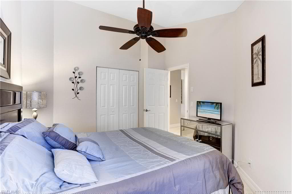 27105 Oakwood Lake Dr, Bonita Springs, FL 34134-19