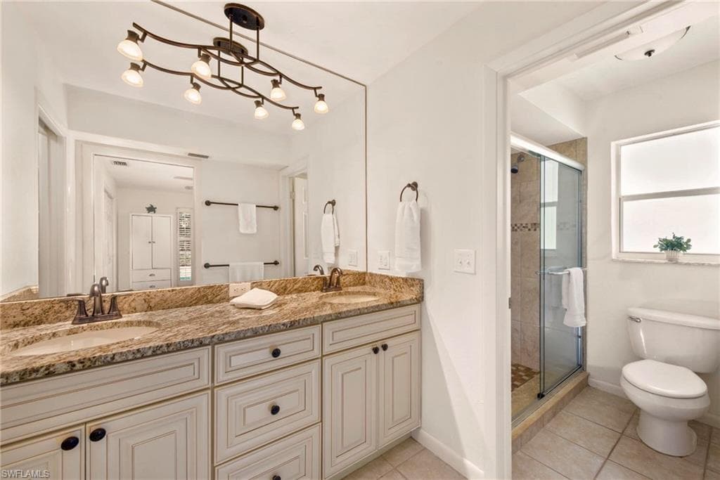 673 Travers Ave, Fort Myers, FL 33919-18