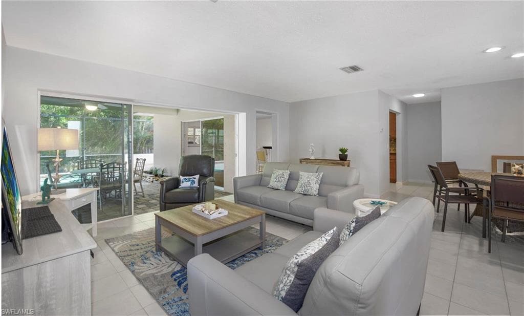 673 Travers Ave, Fort Myers, FL 33919-7