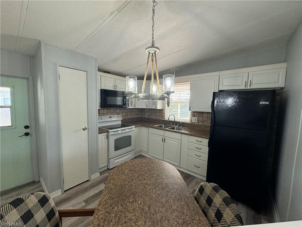 730 Blanca, North Port, FL 34287-7