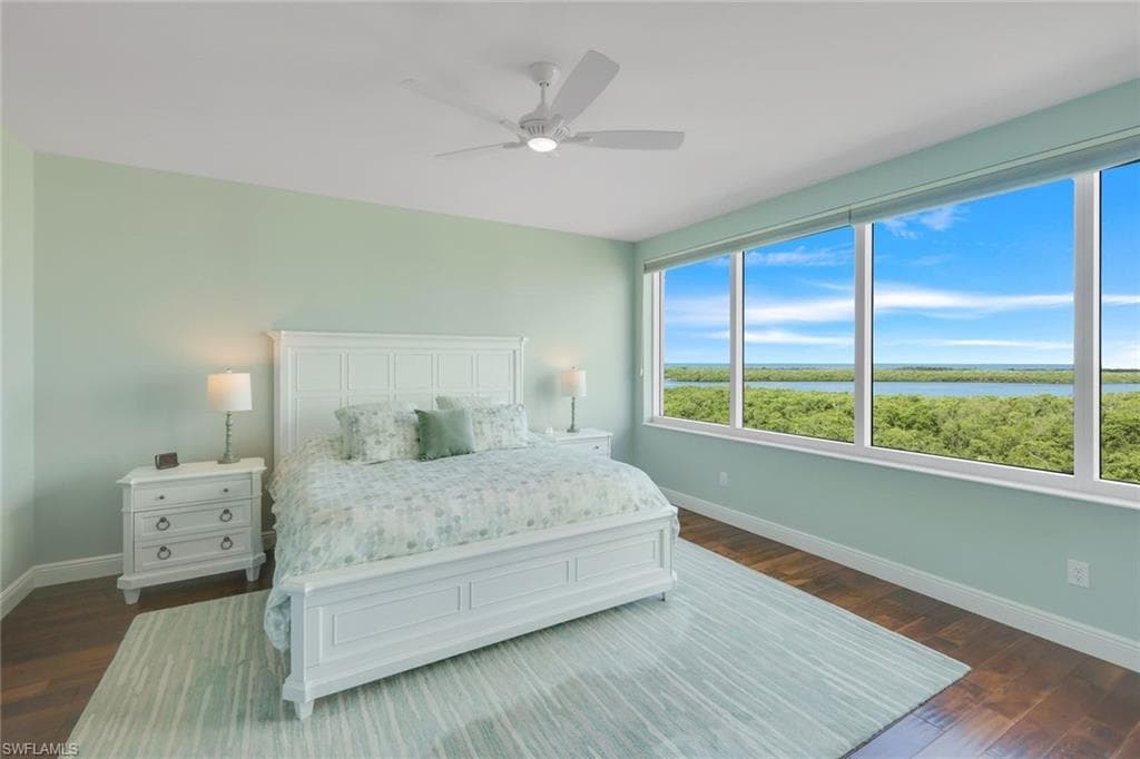 275 Indies Way 706, Naples, FL 34110-19