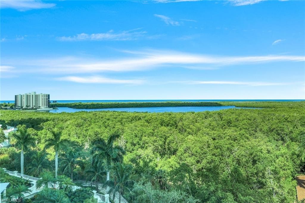 275 Indies Way 706, Naples, FL 34110-31