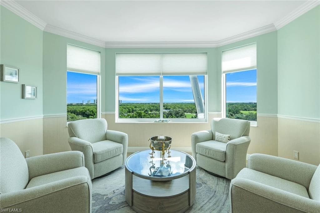 275 Indies Way 706, Naples, FL 34110-8