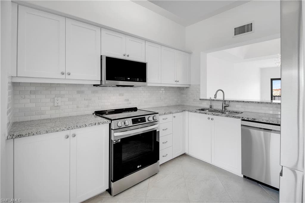 231 La Peninsula Blvd 231, Naples, FL 34113-10