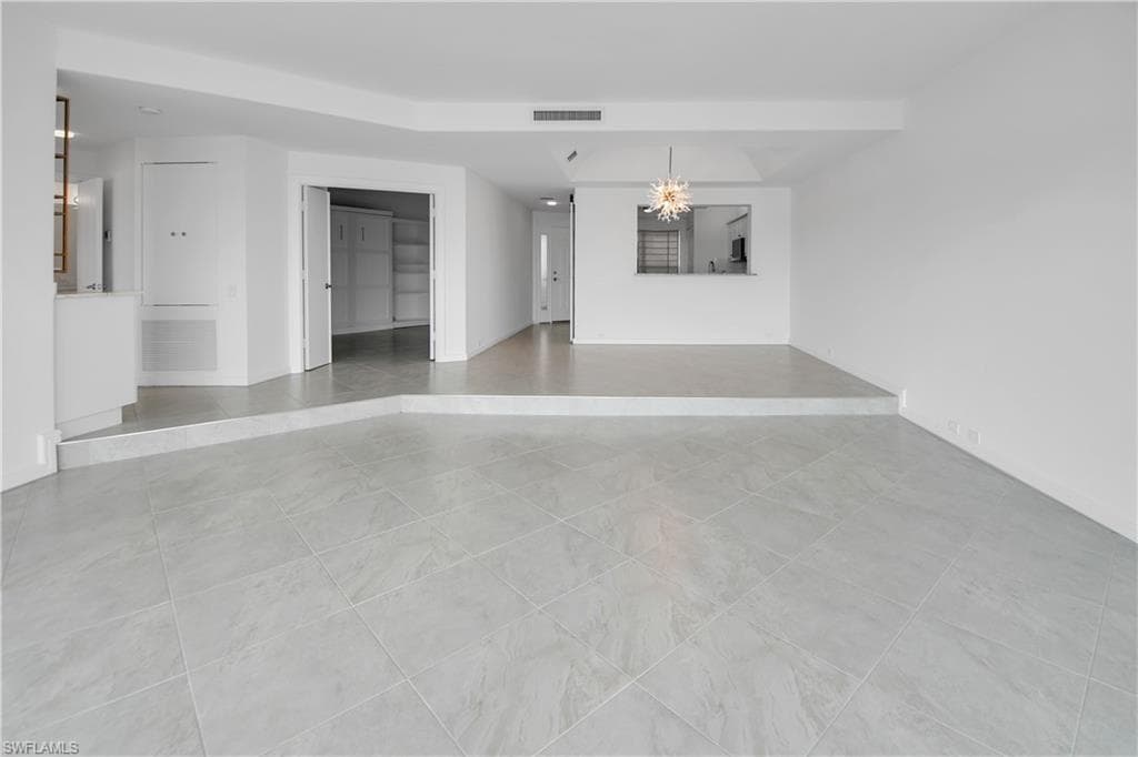 231 La Peninsula Blvd 231, Naples, FL 34113-15