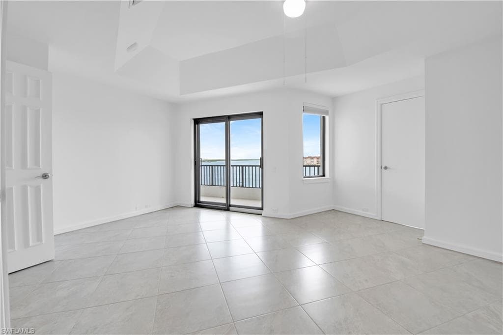 231 La Peninsula Blvd 231, Naples, FL 34113-18