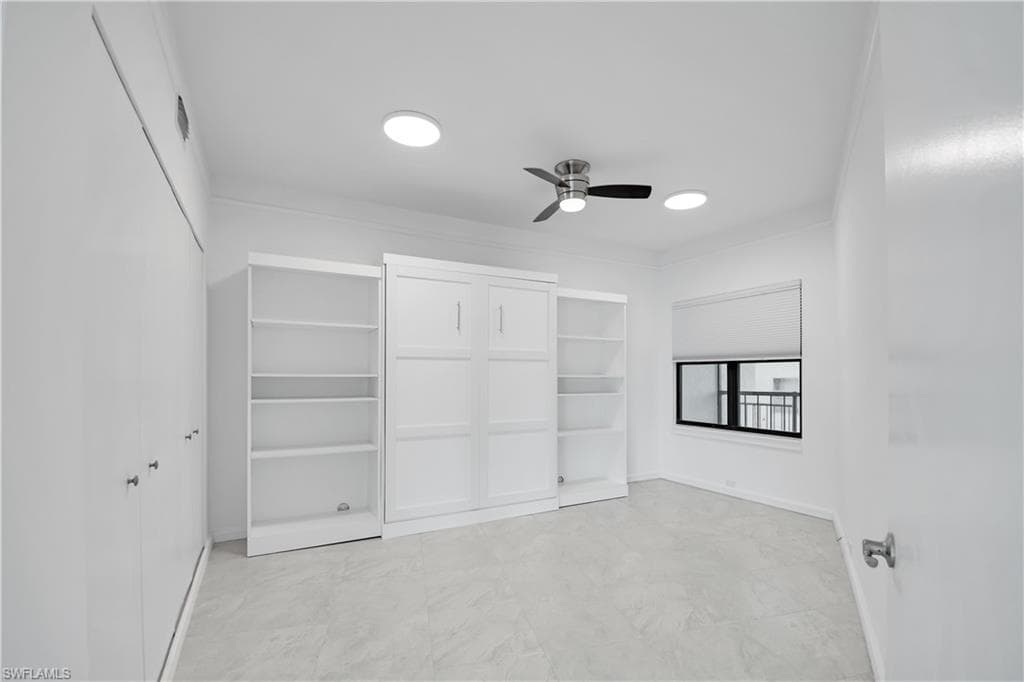 231 La Peninsula Blvd 231, Naples, FL 34113-22