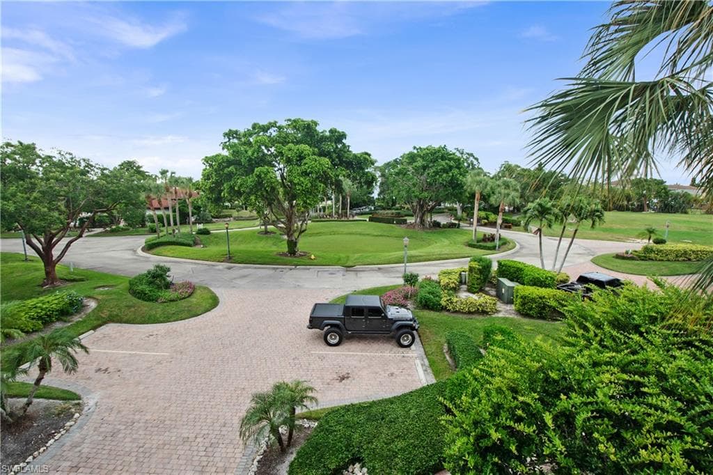 231 La Peninsula Blvd 231, Naples, FL 34113-27