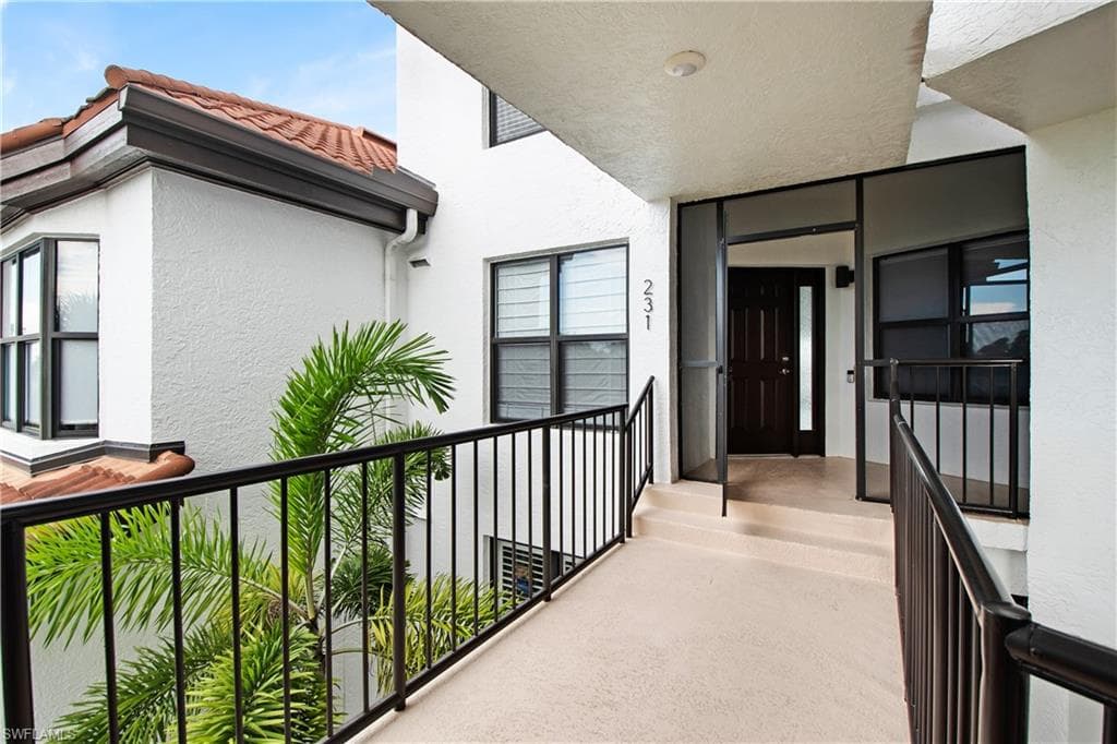 231 La Peninsula Blvd 231, Naples, FL 34113-5
