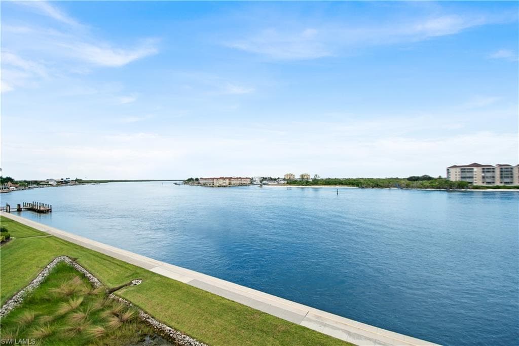 231 La Peninsula Blvd 231, Naples, FL 34113-7