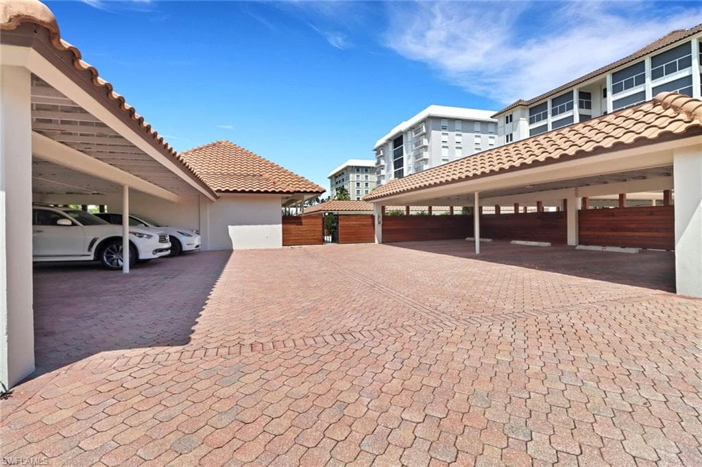 2600 Gulf Shore Blvd N 13, Naples, FL 34103-24