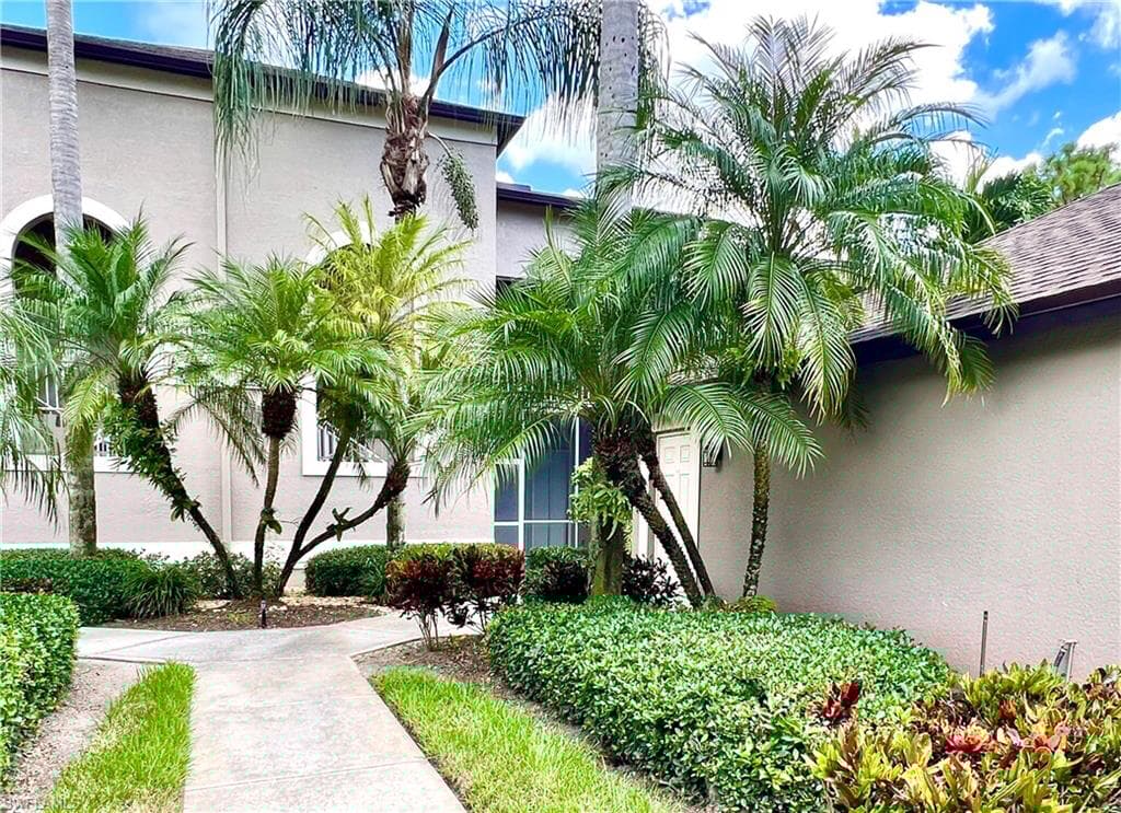 8400 Naples Heritage Dr 1525, Naples, FL 34112-1