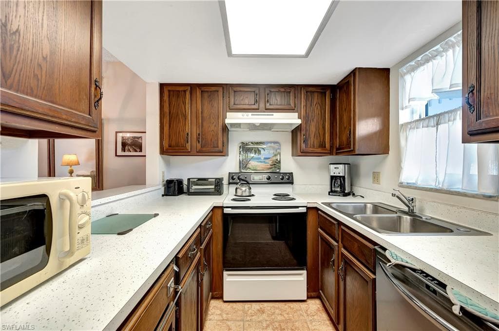 87 Collier Blvd K-3, Marco Island, FL 34145-15