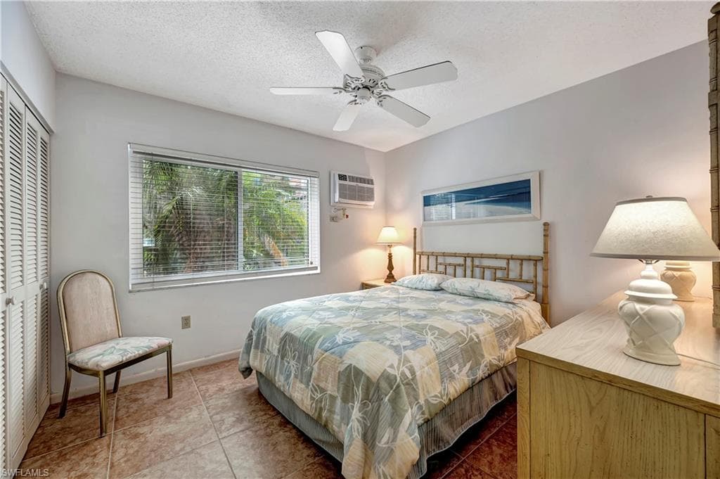 87 Collier Blvd K-3, Marco Island, FL 34145-16