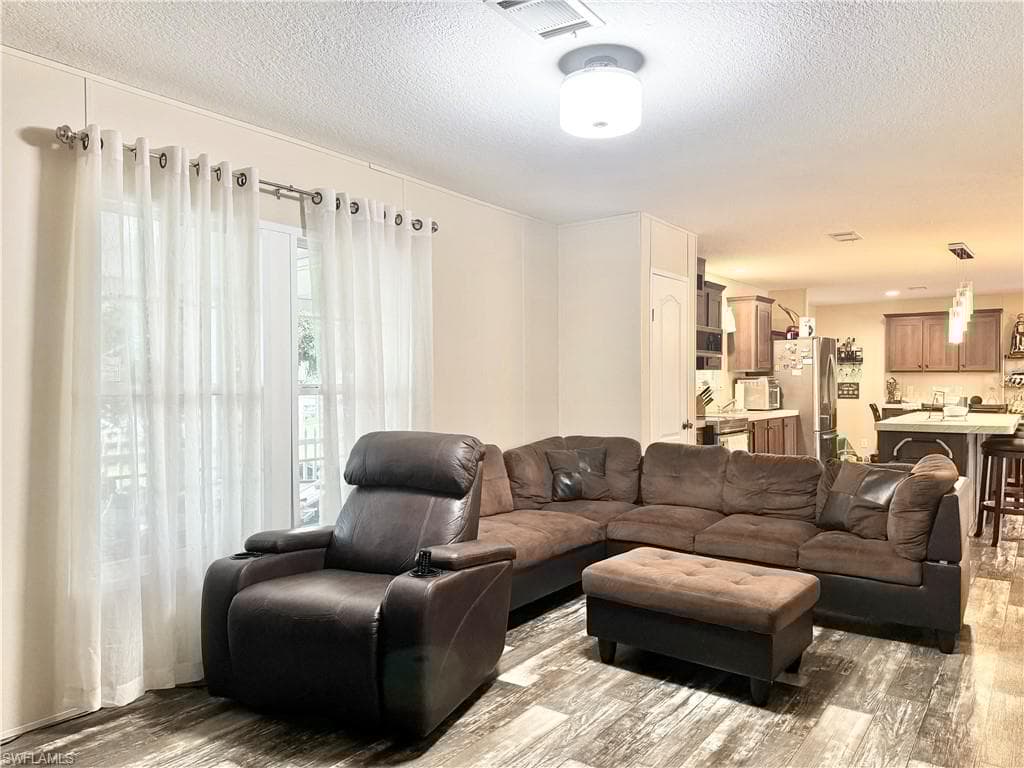 1255 Naples Ave, Clewiston, FL 33440-14