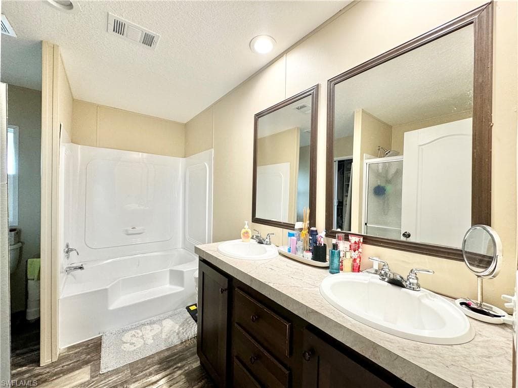 1255 Naples Ave, Clewiston, FL 33440-16