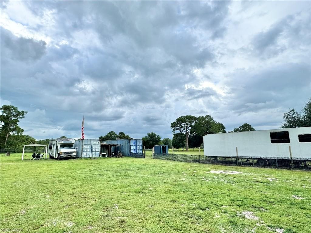 1255 Naples Ave, Clewiston, FL 33440-44