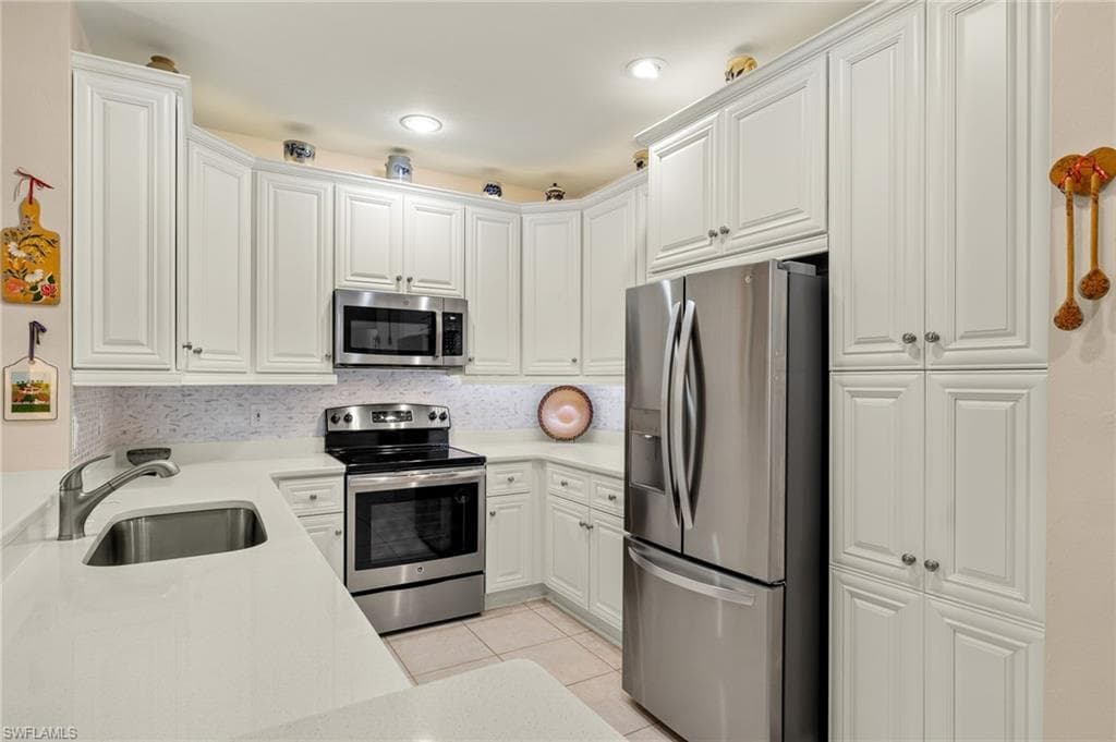 3461 Pointe Creek Ct 204, Bonita Springs, FL 34134-10