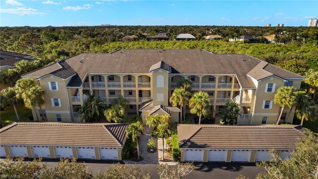 3461 Pointe Creek Ct 204, Bonita Springs, FL 34134-1