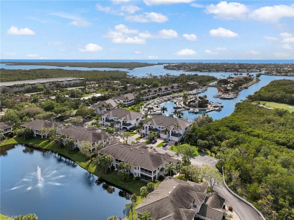 5060 Yacht Harbor Cir 102, Naples, FL 34112-24