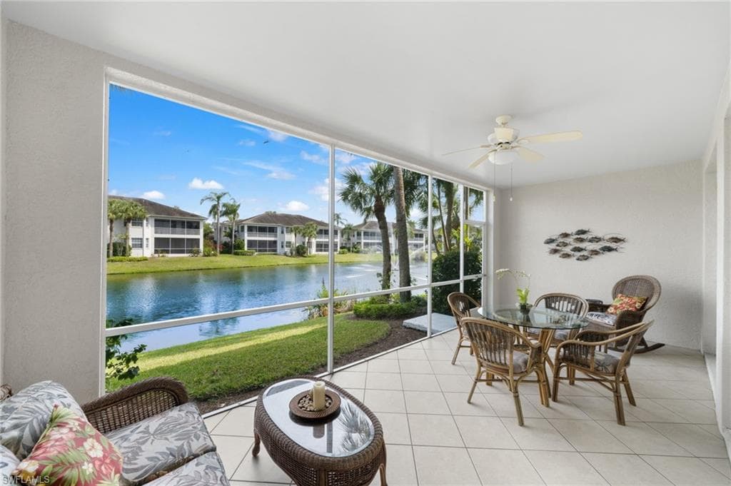 5060 Yacht Harbor Cir 102, Naples, FL 34112-2