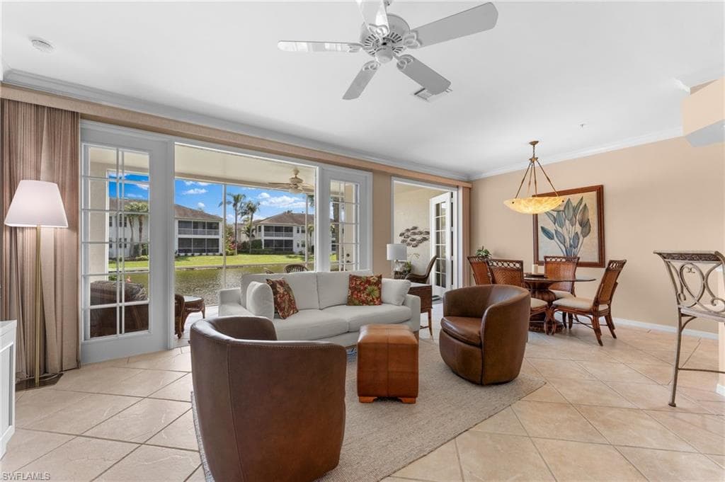 5060 Yacht Harbor Cir 102, Naples, FL 34112-7