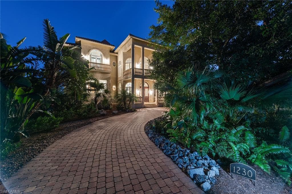 1230 Blue Hill Creek Dr, Marco Island, FL 34145-4