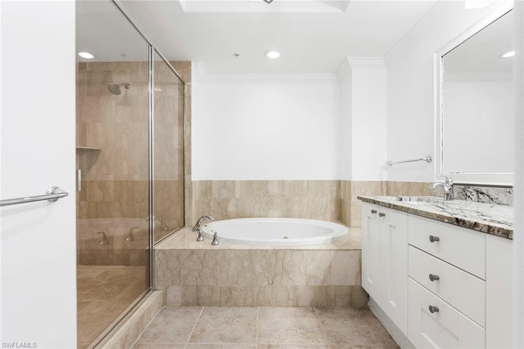 1035 Sandpiper St F101, Naples, FL 34102-11