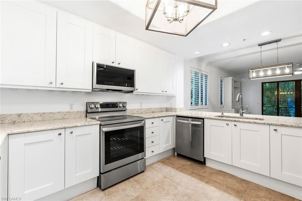 1035 Sandpiper St F101, Naples, FL 34102-34