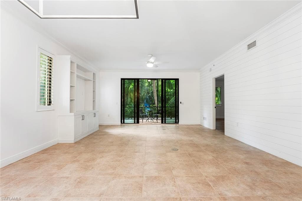 1035 Sandpiper St F101, Naples, FL 34102-36