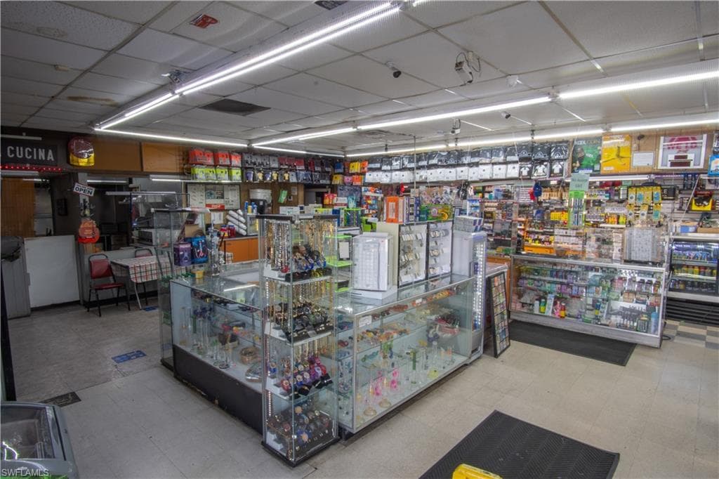2154 Broadway, Fort Myers, FL 33901-6