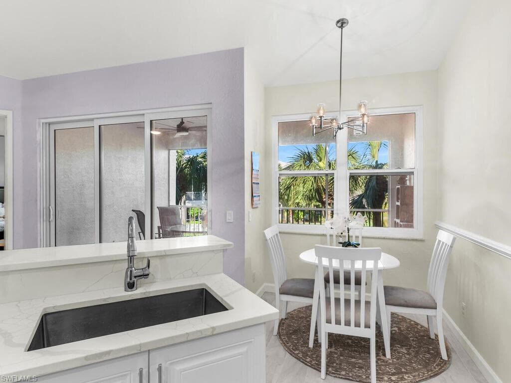 4625 Hawks Nest Dr C202, Naples, FL 34114-13