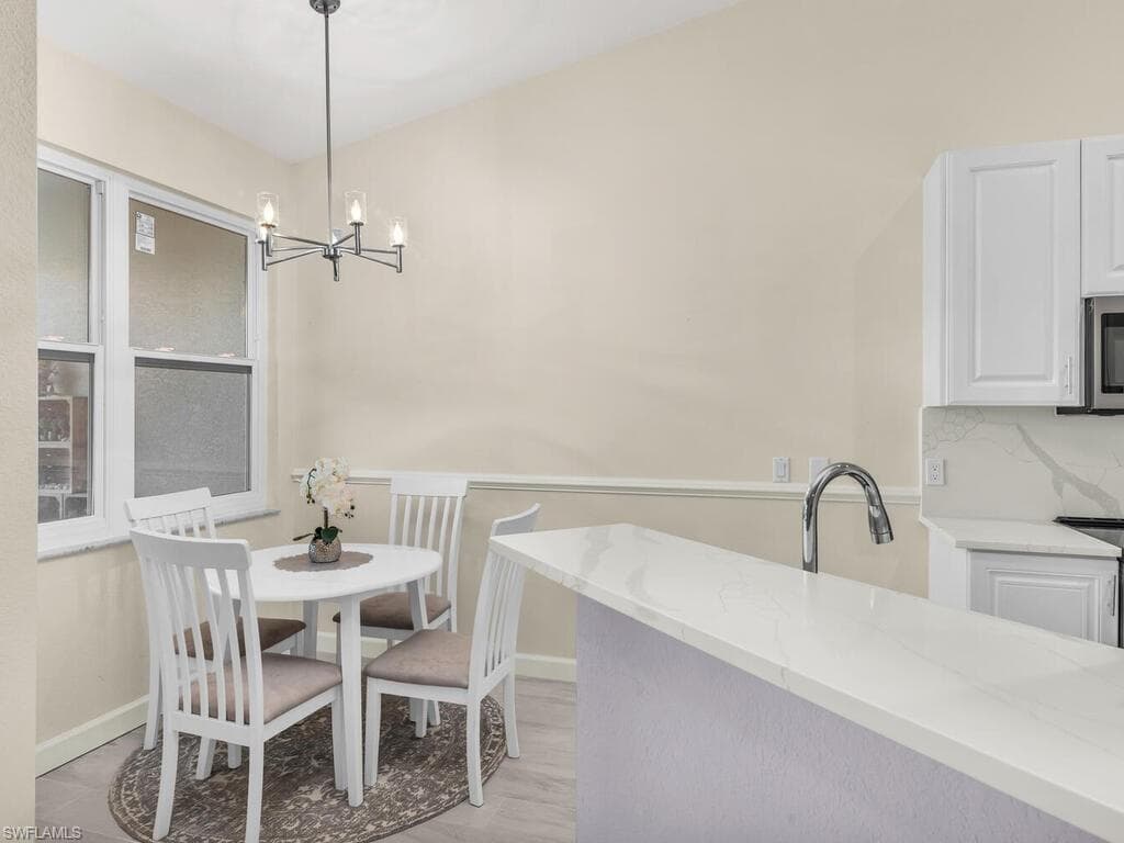 4625 Hawks Nest Dr C202, Naples, FL 34114-14