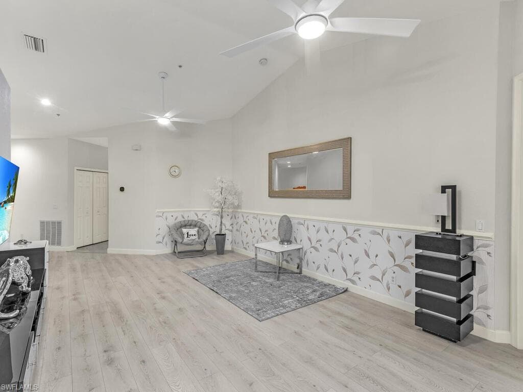 4625 Hawks Nest Dr C202, Naples, FL 34114-16