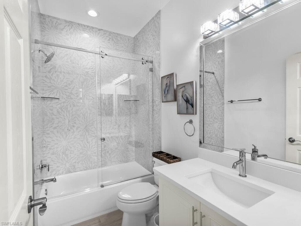4625 Hawks Nest Dr C202, Naples, FL 34114-25