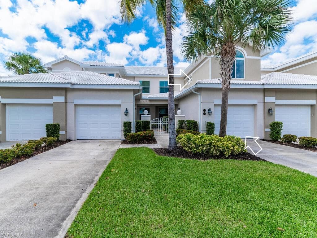 4625 Hawks Nest Dr C202, Naples, FL 34114-30