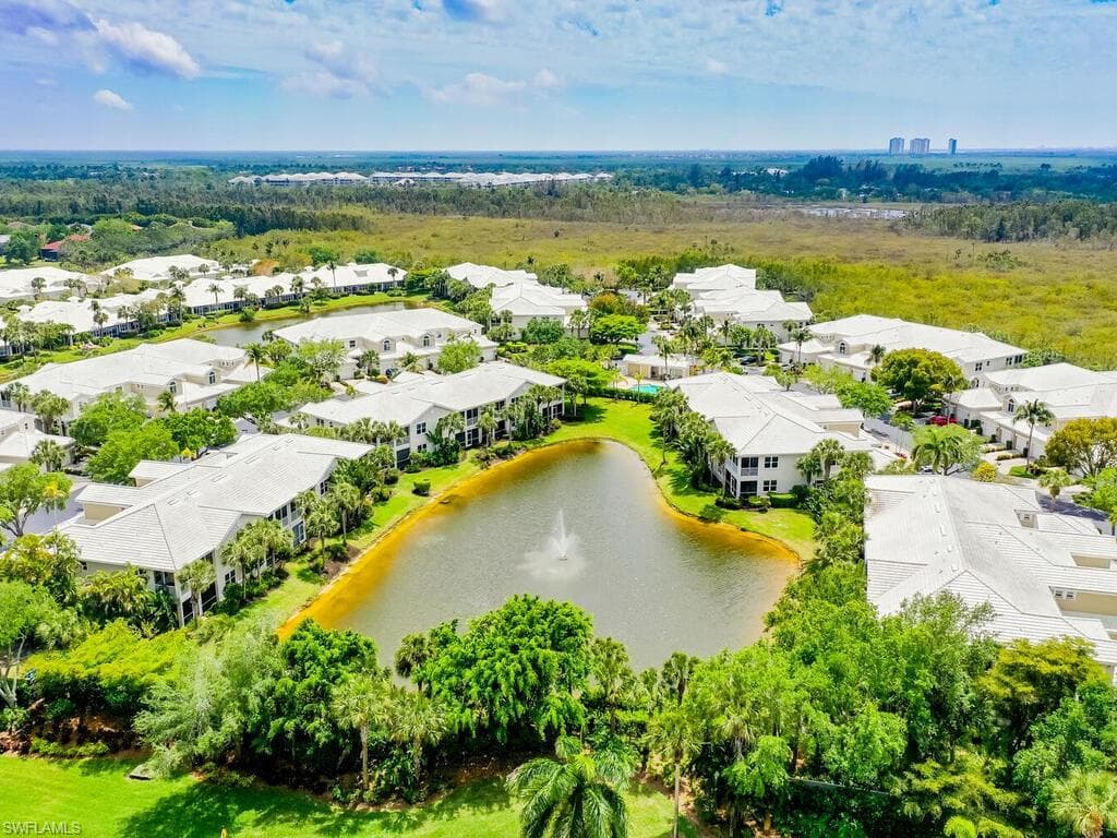 4625 Hawks Nest Dr C202, Naples, FL 34114-33