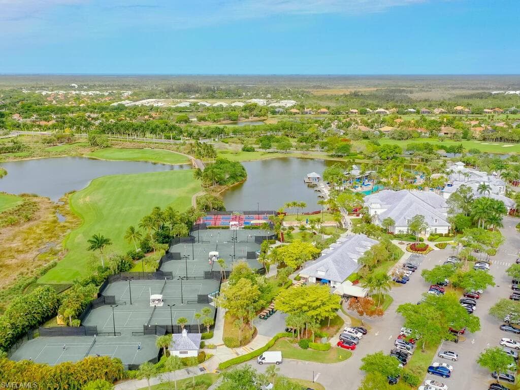 4625 Hawks Nest Dr C202, Naples, FL 34114-44